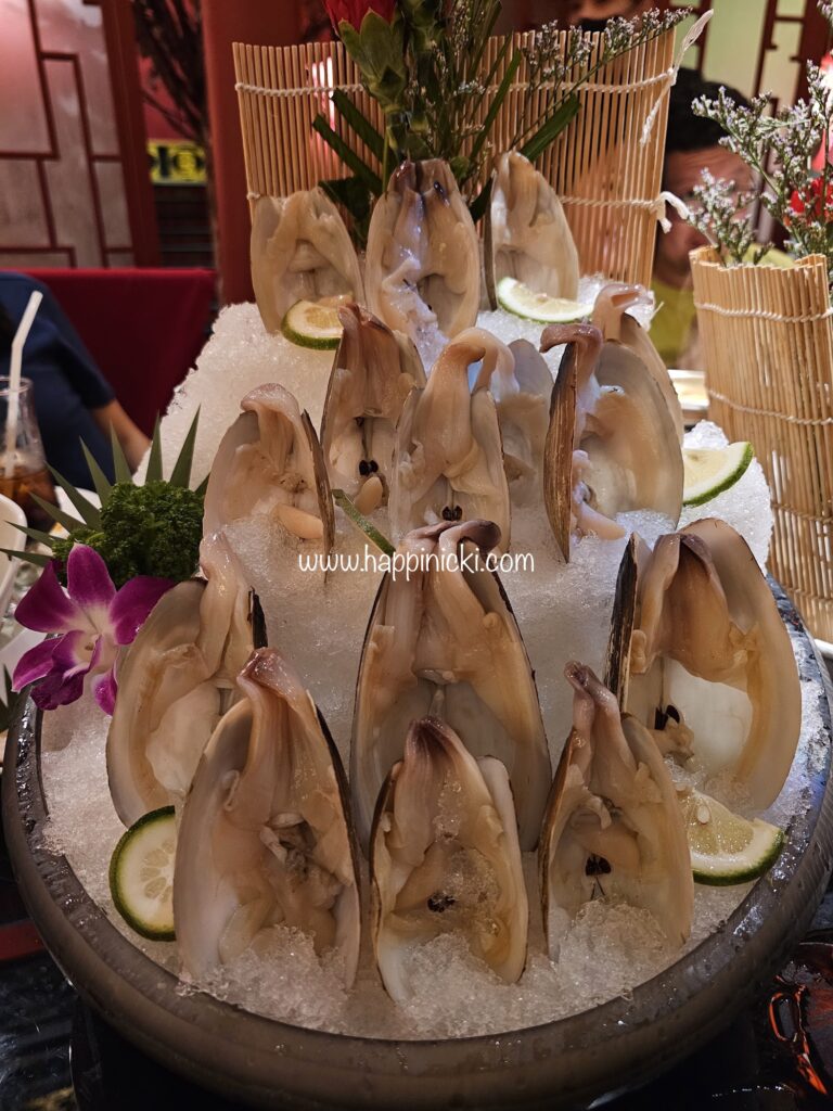 elephant oyster, seafood buffet