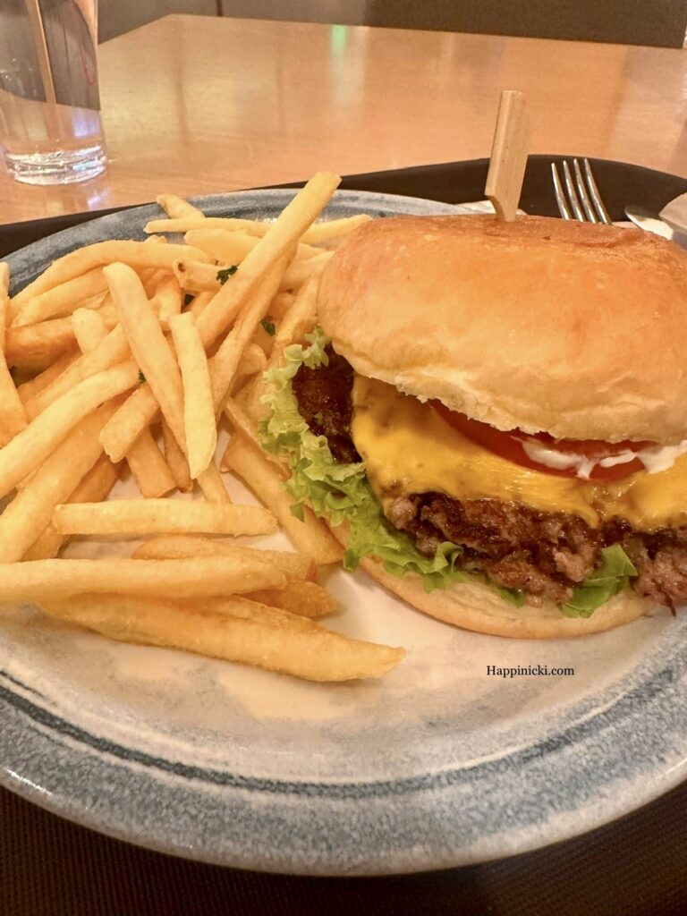 solaire resort north restaurant burger