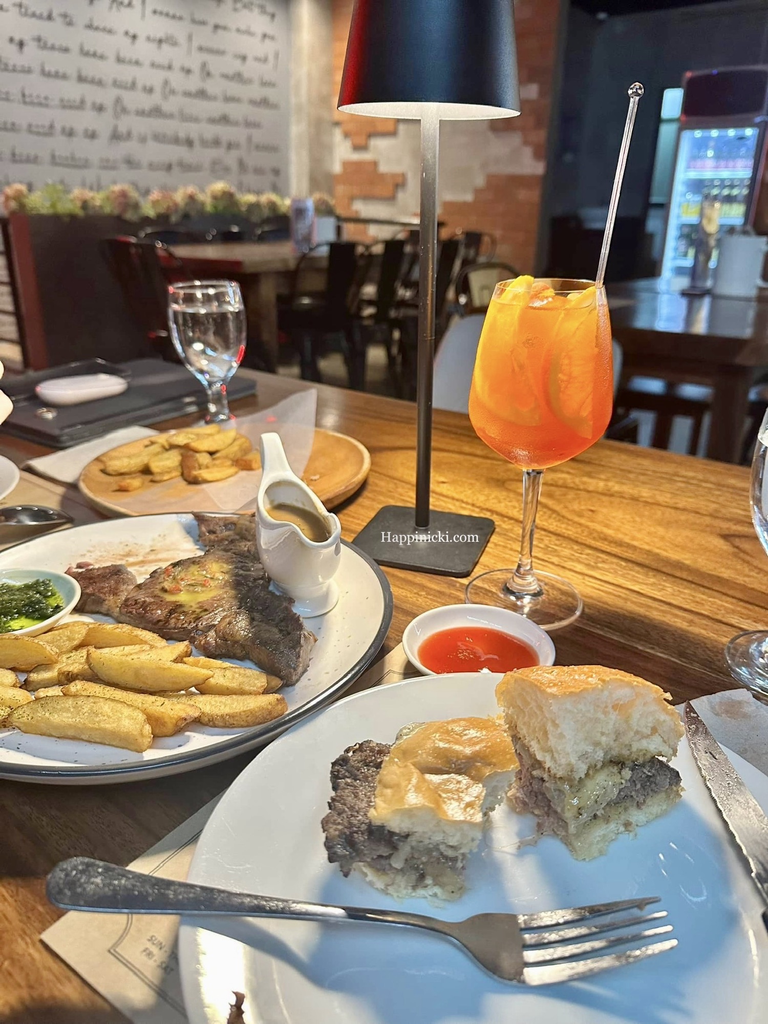 The Coze Cafe: Interesting Things To Make You Vibe